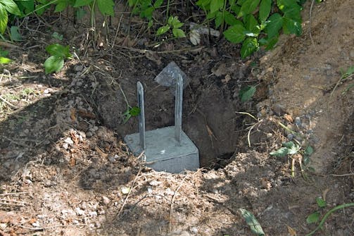 Isoleret skur på punktfundament Stolpebærer